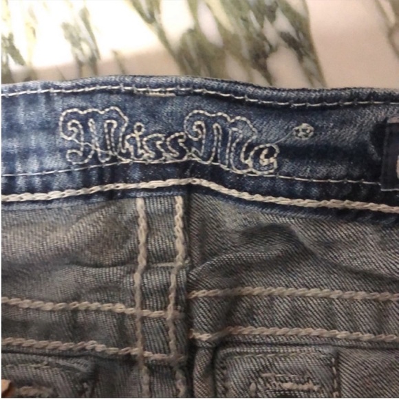 Miss Me Cuffed Capri Denim Pants - Picture 5 of 8